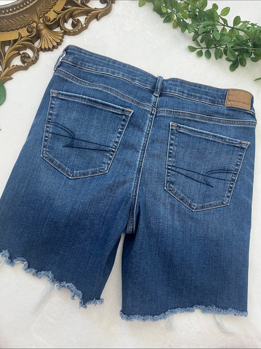 American Eagle Skinny Bermuda Jean Shorts Next Level Stretch size 12 - Picture 3 of 6